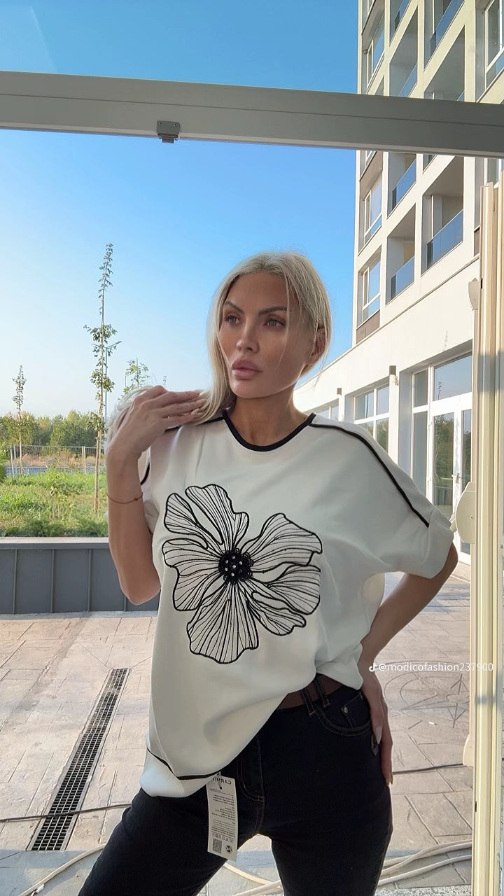 Елегантна блуза с къс ръкав