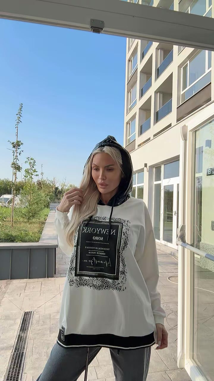 Суичър с камъни