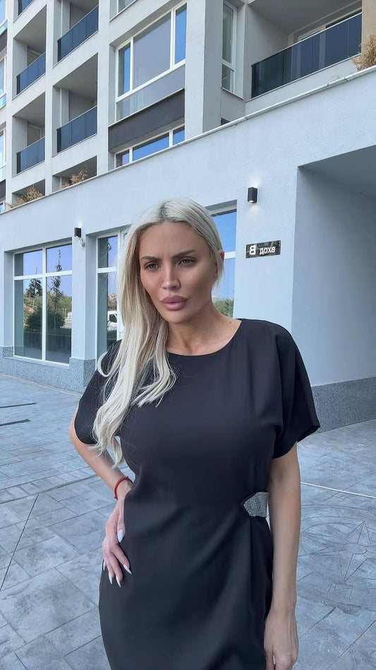 Черна рокля
