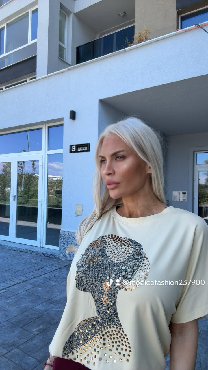 Блуза в жълто с камъни