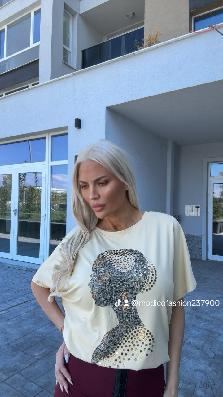 Блуза в жълто с камъни